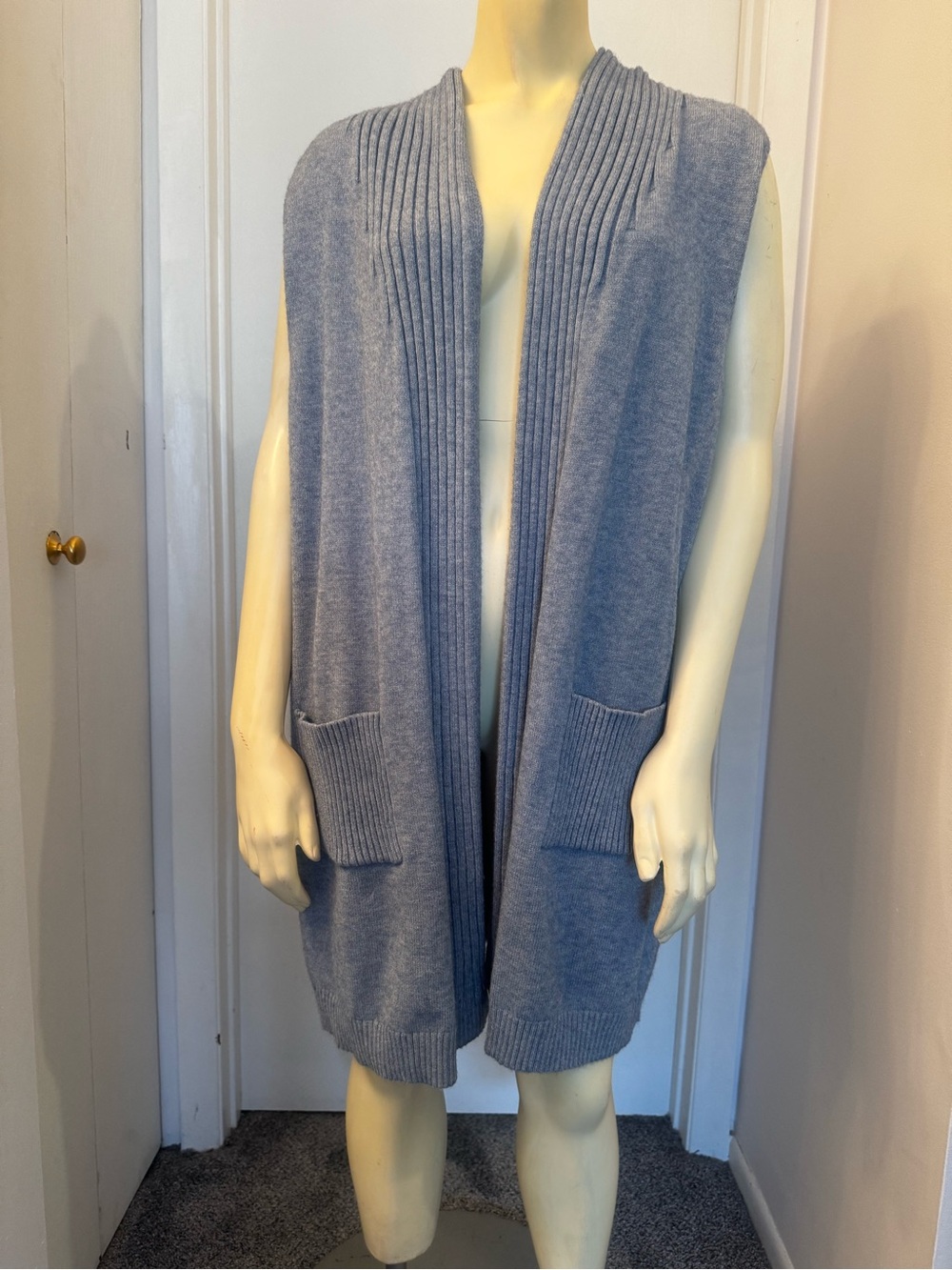 Light Blue Open-Front Sleeveless Knit Vest with Pockets